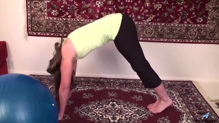 Solo Brunette Tiffany Owens at Gym