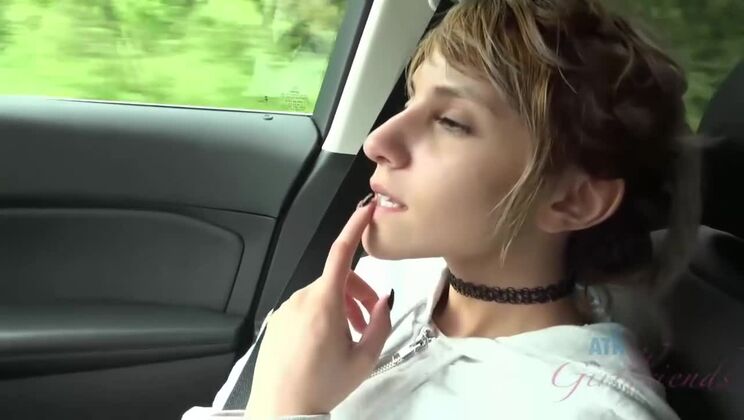 Exhibitionist Fun with Hime Marie's Pussy Outdoors