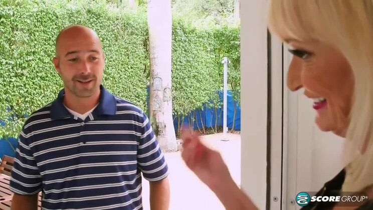 Cuckold with Leah LAmour: A 60+ Blonde MILF