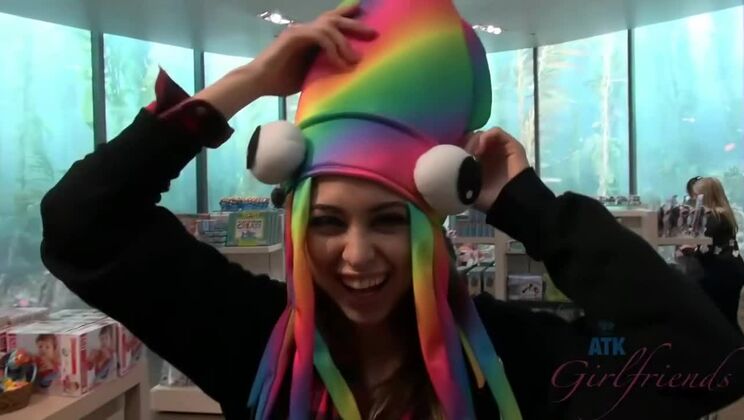 Brunette Pornstar Riley Reid's Aquarium Date