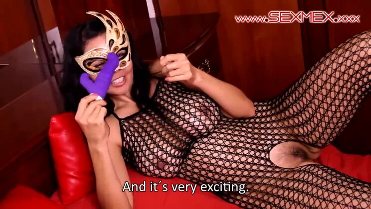 Carolina's Solo Sex Toy Adventure