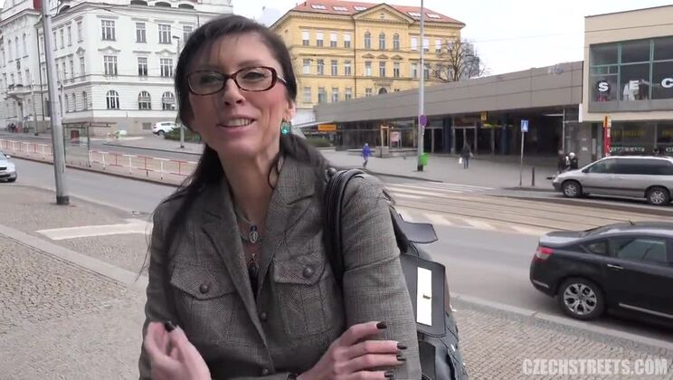 Streets of Czech: Brunette MILF