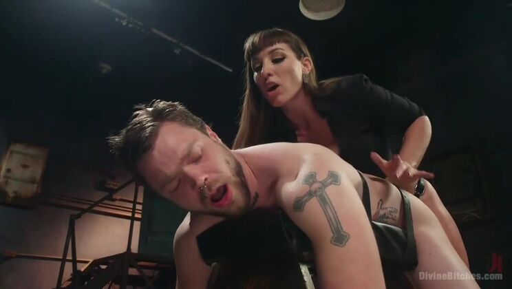 [DivineBitches] - Mistress Kara's Pussy Licking Slave Boy - Mistress Kara - Mike Panic