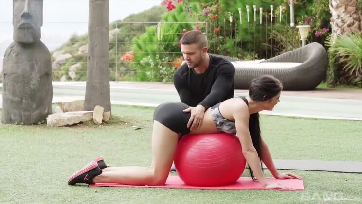 Outdoor DP fun - Lavana Lou rides workout ball hard