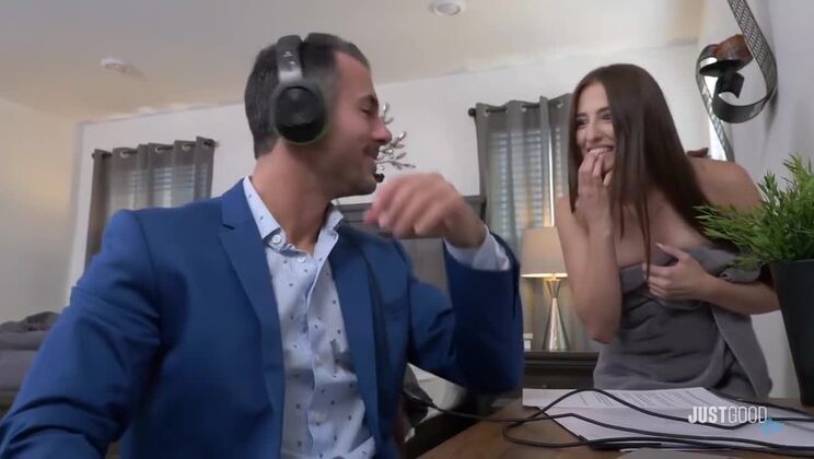 Aubree Valentine's Amazing Deepthroat Skills