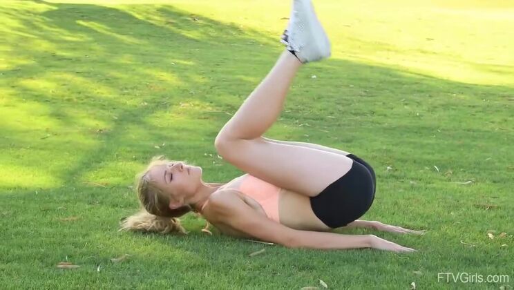 [FTVGirls] - Solo and Sexy Play - Hanna Montada