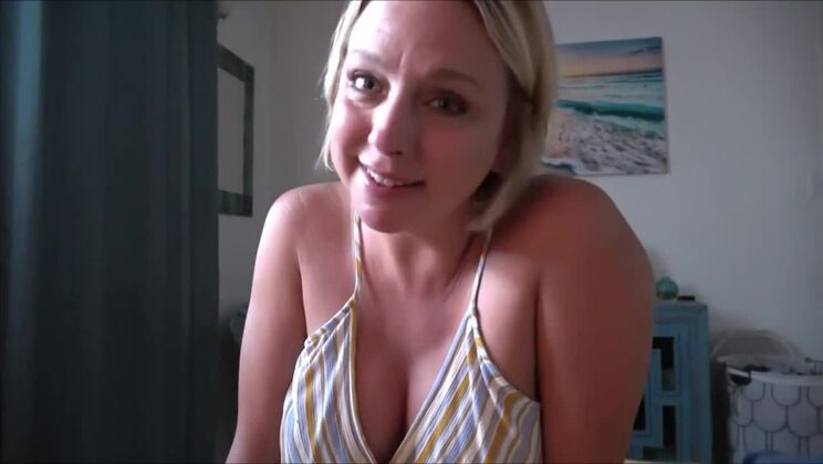 [MomComesFirst] - Taboo Beach Fuck with Stepmom Brianna - Brianna Beach