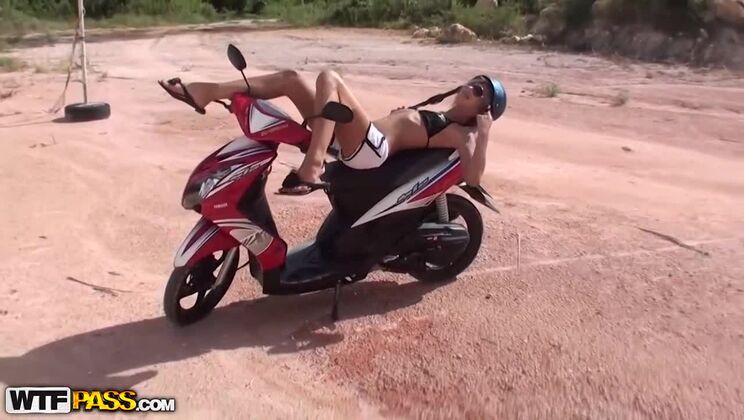 Asian Amateur Couple: Victoria Tiffani's Thai Escapade