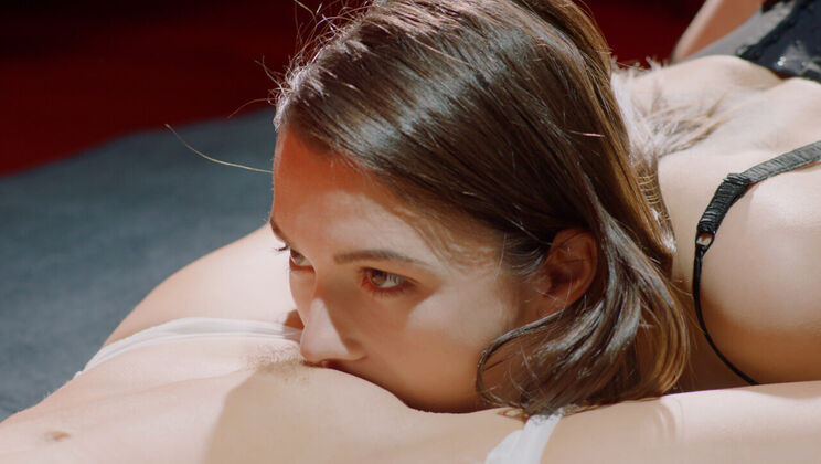 [UltraFilms] - Fetish Frenzy: Alexis & Hayli's Juicy Encounter