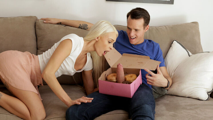 Emma Hix's Female Orgasm in Bra