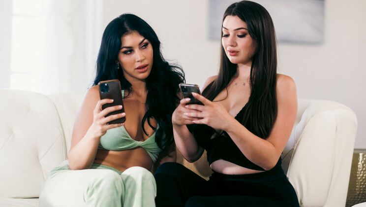 Shaved Pussy Licking with Queenie