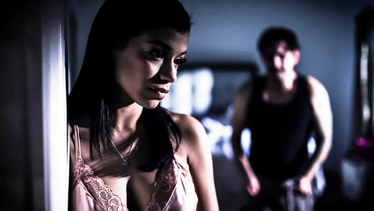 [PureTaboo] - Stepdad Seduces Brunette Stepdaughter - Tommy Pistol - Savannah Sixx