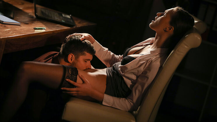 Hours of Pleasure with Mature Women