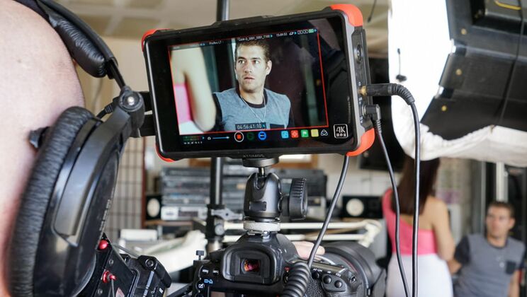 [PrettyDirty] - Valentina Nappi's Natural Tits and Latina Charm - Valentina Nappi - Xander Corvus