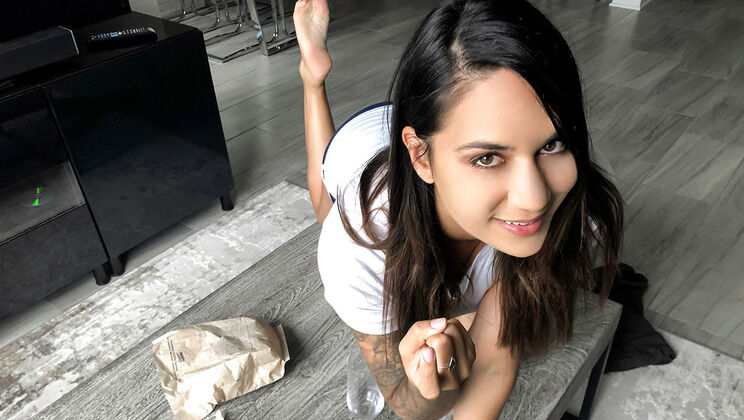 MILF Stimulation with Elliott Amell