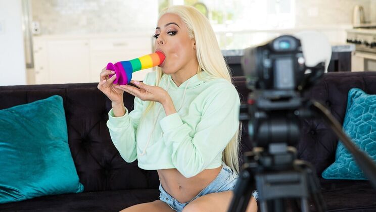 [Brazzers] - Ass Fingering Fun with Porn Stars