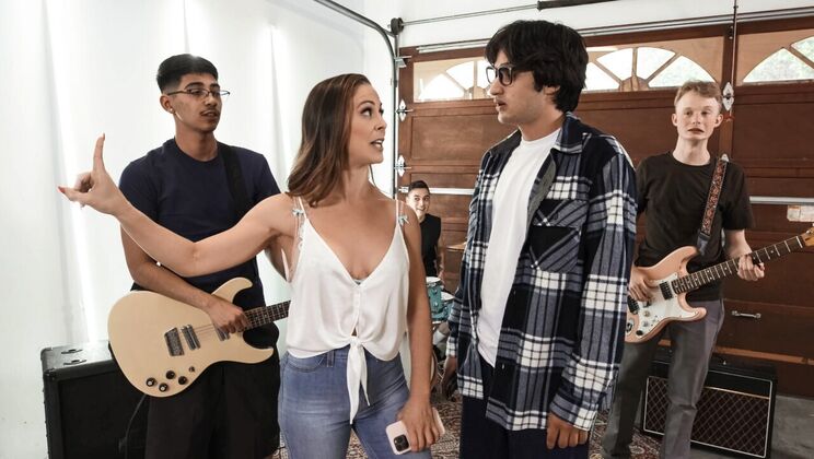 [Brazzers] - Deville's MILF Madness