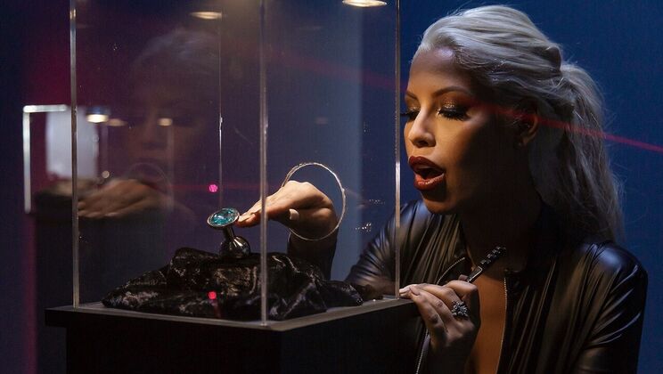 Butt Burglar Bridgette