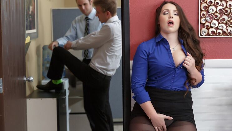 [Brazzers] - Big Cock in Brunette Executive's Ass