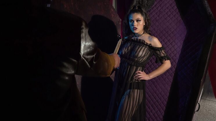 Creepy Encounter with Kendra Spade