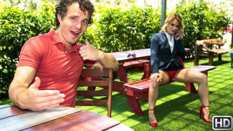 [MilfHunter] - Blaten Lee's Outdoor Doggystyle Delight