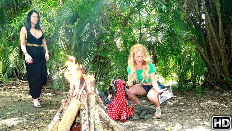 [MomsLickTeens] - Cassandra and Bonnie's Steamy Session - Bonnie Grey - Cassandra Cain