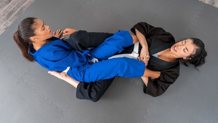 [LookAtHerNow] - Lesbian Love: Tattooed Babes Kiss and Lick