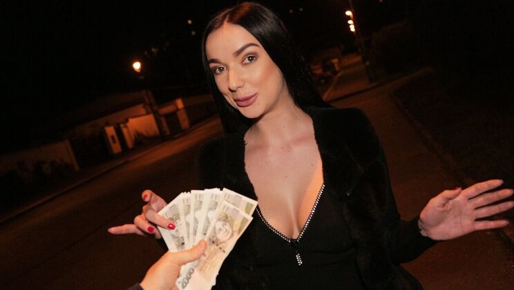 [PublicAgent] - Brunette Babe's Blowjob and Cum - Erik Everhard - Lady Gang