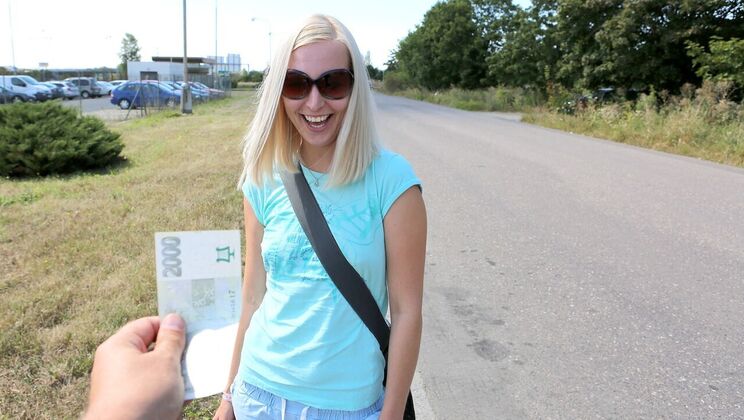 Blonde Amateur Outdoor POV Sex