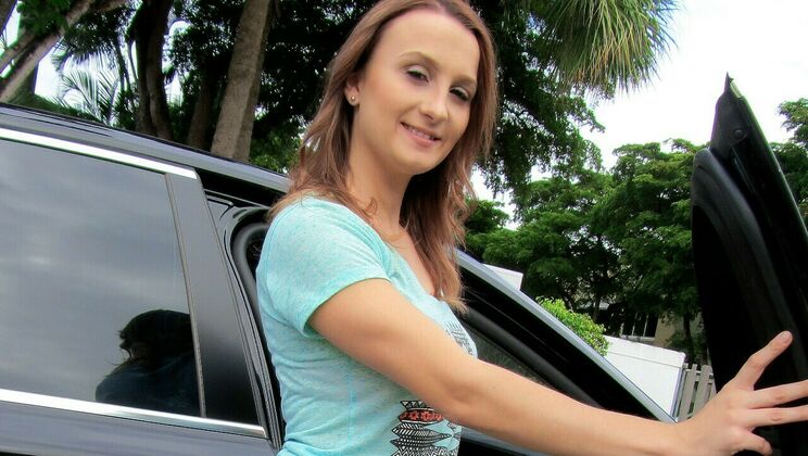 [StrandedTeens] - Car Bang with Sadie Leigh - Sadie Leigh