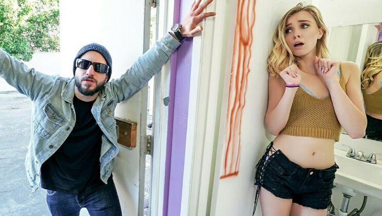 [StrandedTeens] - Deepthroat Action in Bathroom - Tony Rubino - Haley Reed