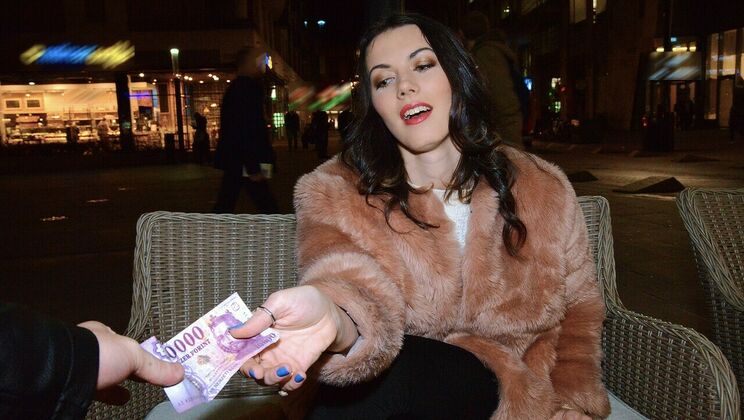 Sarah Highlight Doggystyle Bang