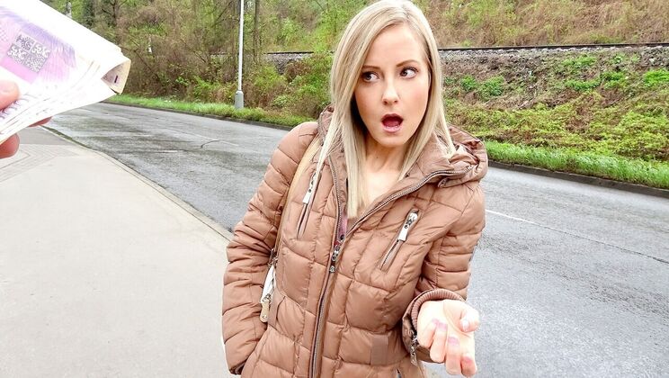 Outdoor Handjob for Student Actress