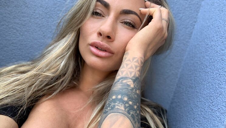 [FakeHubOriginals] - Asian Girl with Piercing and Tattoo Wanks - Michaela Isizzu