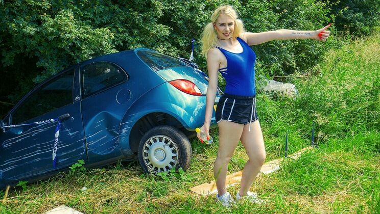 [StrandedTeens] - Blonde Brit Sucks Off Lifesaver - Grace Harper