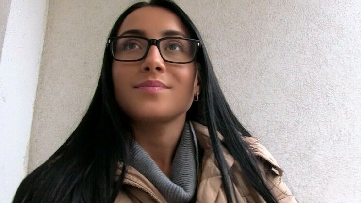 [PublicPickups] - Fast Fucking in the Corridor - Anna Rose