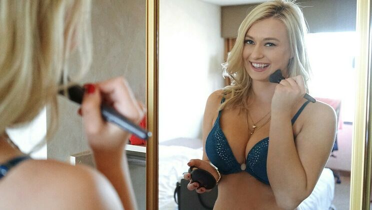 Natalia Starr Sucking Dick