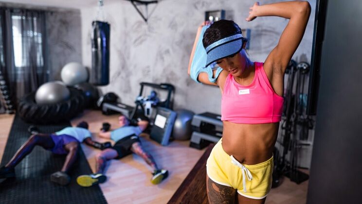 [FitnessRooms] - Teen Squirts in Wild Threesome - Max Dior - Eddy Blackone - Capri Lmonde