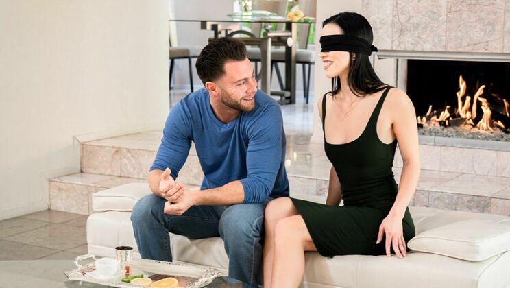 Diana's Natural Tits and Blowjob