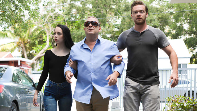 [FamilyStrokes] - Forbidden Step Love: A Scent of Attraction