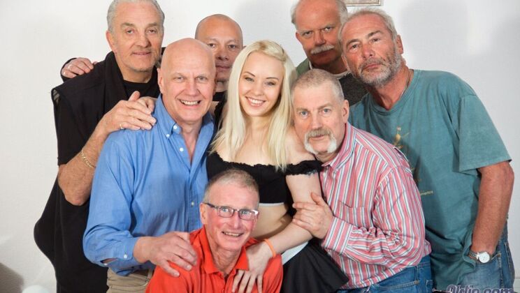 [Oldje] - Blonde Babe Loves Gangbang Action - John - Ben - Lolita Taylor - Hugo - Nico - Donny