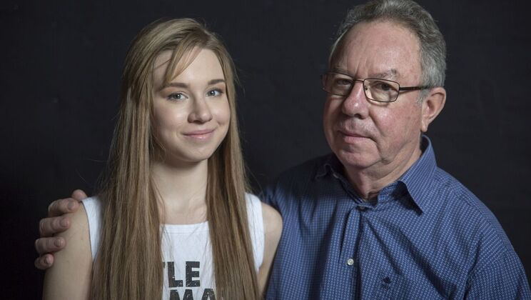 [Oldje] - Blowjob and Cumshot with Petite Alice - Alice Klay - Hugh