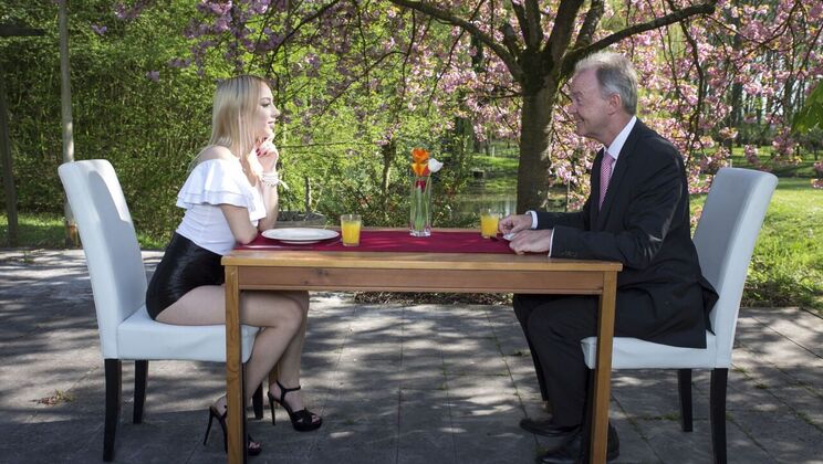 [Oldje] - Blonde's Missionary and Doggystyle - Kira Thorn - Boris