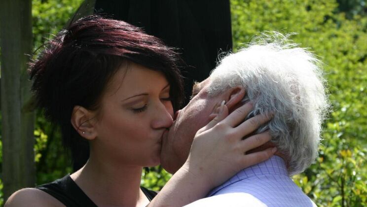 Tattooed Brunette Gets Outdoor Sex