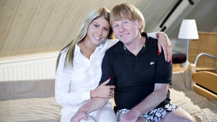 [Oldje] - Aliyah and Felix Make Out in a Sexy Video