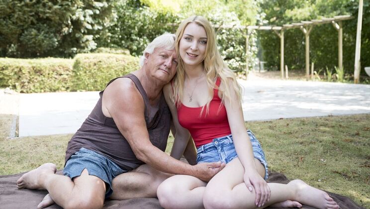 [Oldje] - Young Student and Old Yogin Have Close Up Sex - Amaris - Hugo S