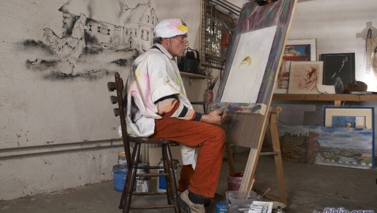 Blonde Bombshell Vanessa Jordin's Art Lesson