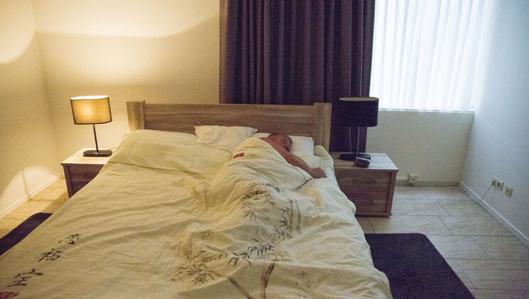 [Oldje] - Rejuvenating Sex with Young Beauty - Rebecca Ruby - Harry