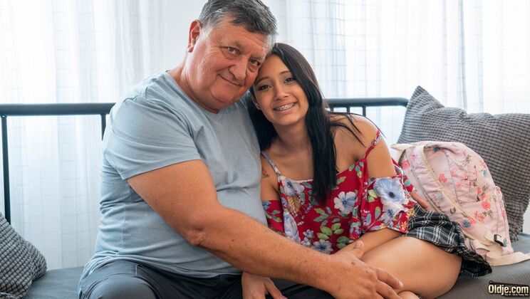 [Oldje] - Young Tenant Sucks Landlord's Dick - Lia Ponce - Eddie Montana