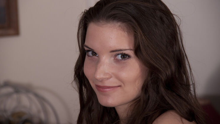 [Oldje] - Passionate Kisses Lead to Cum Swallowing - Anita Berlusconi - David